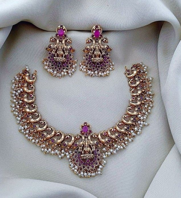 Kerala Nilavilakku Mala (inspired by lamp motifs)